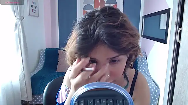 Snapshot of VenusMist chatting on September 23, 2025, 3:59 pm VenusMist online show from September 23, 2025, 3:59 pm