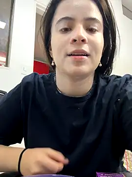 Snapshot of ChannelWhite_ chatting on September 20, 2025, 1:39 am ChannelWhite online show from September 20, 2025, 1:39 am