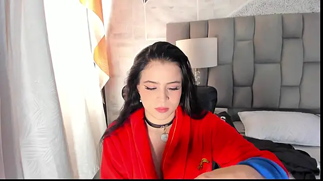 Snapshot of ChannelWhite_ chatting on October 14, 2025, 9:26 pm ChannelWhite online show from October 14, 2025, 9:26 pm