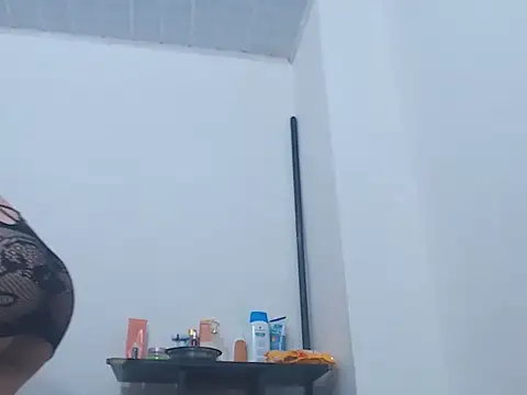 Snapshot of natashat_lorent chatting on October 2, 2025, 1:12 am natashat lorent online show from October 2, 2025, 1:12 am