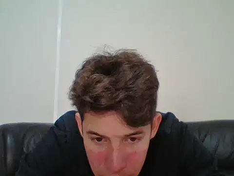 Snapshot of Maxtaylor18 chatting on November 11, 2025, 4:12 am Maxtaylor18 online show from November 11, 2025, 4:12 am