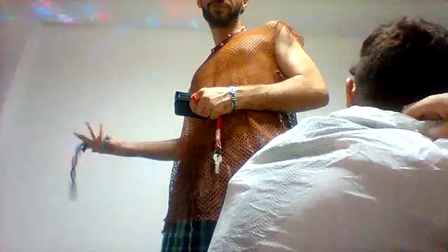 Snapshot of young_swisscouple chatting on September 13, 2025, 6:40 pm young swisscouple online show from September 13, 2025, 6:40 pm