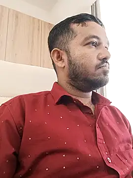 VJ17 online show from October 8, 2025, 6:33 am