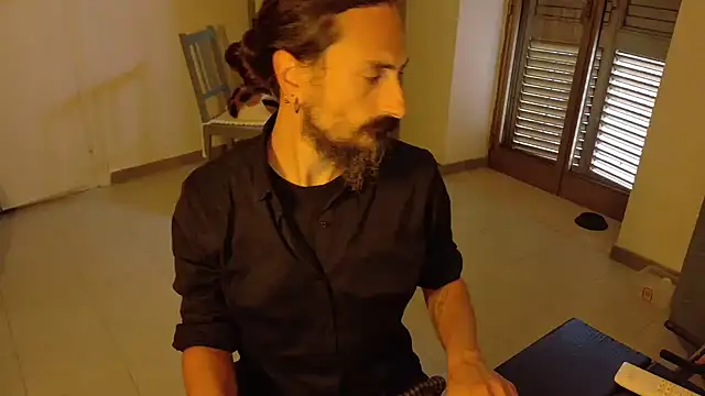 Snapshot of Mrkurt86 chatting on November 20, 2025, 3:01 pm Mrkurt86 online show from November 20, 2025, 3:01 pm