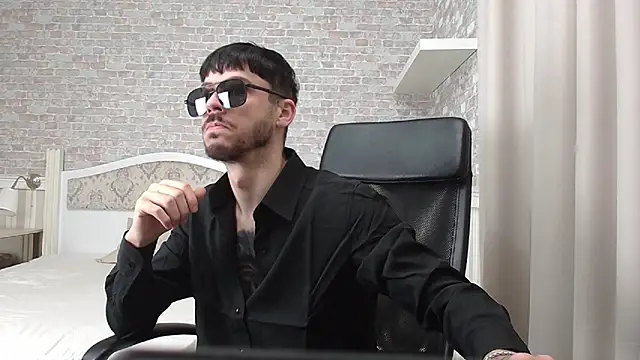 JonahShaw online show from October 25, 2025, 4:20 am