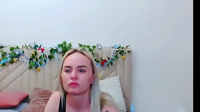 Snapshot of LiluMoon__ chatting on April 8, 2026, 7:08 am LiluMoon online show from April 8, 2026, 7:08 am
