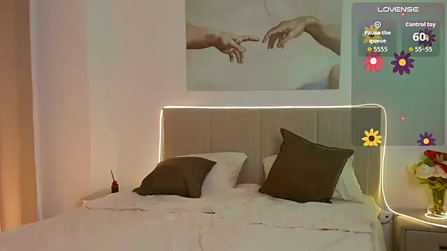 Snapshot of Lisa_Blossom chatting on October 2, 2025, 6:09 am Lisa Blossom online show from October 2, 2025, 6:09 am