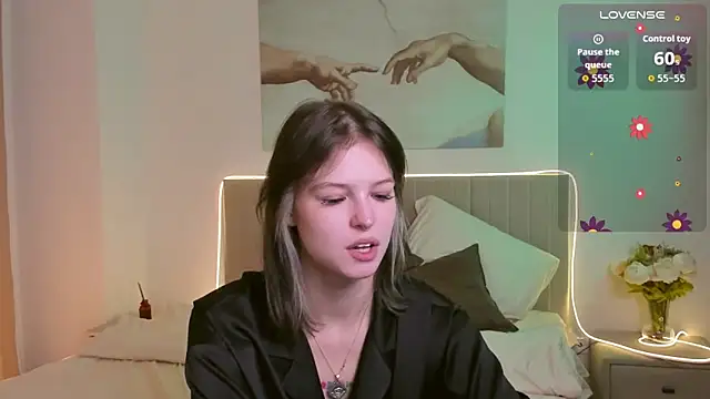 Snapshot of Lisa_Blossom chatting on October 6, 2025, 6:11 am Lisa Blossom online show from October 6, 2025, 6:11 am