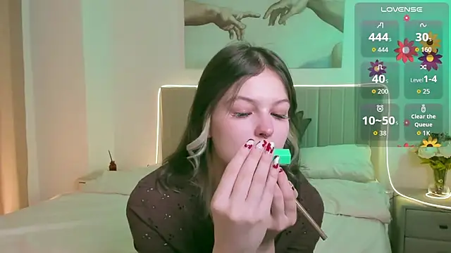 Snapshot of Lisa_Blossom chatting on October 17, 2025, 6:05 am Lisa Blossom online show from October 17, 2025, 6:05 am