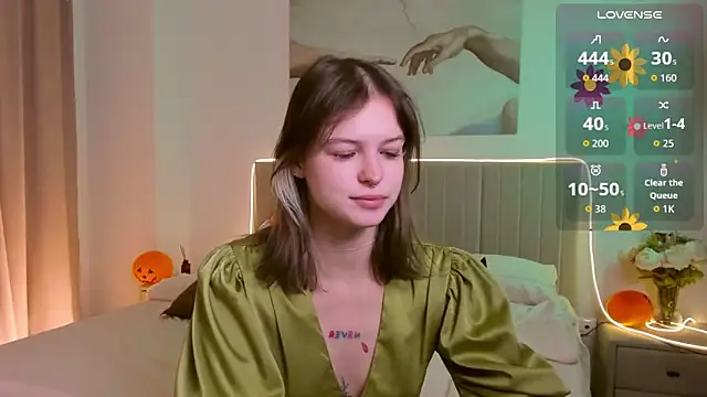 Snapshot of Lisa_Blossom chatting on November 5, 2025, 6:02 am Lisa Blossom online show from November 5, 2025, 6:02 am