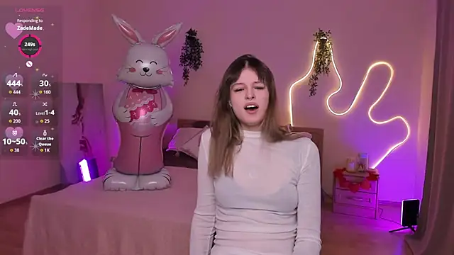 Lisa Blossom online show from April 6, 2026, 6:14 am