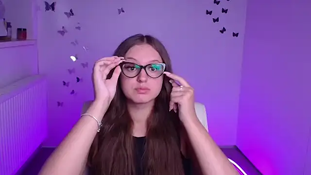 Snapshot of Aurora_White chatting on September 10, 2025, 11:10 am Aurora White online show from September 10, 2025, 11:10 am