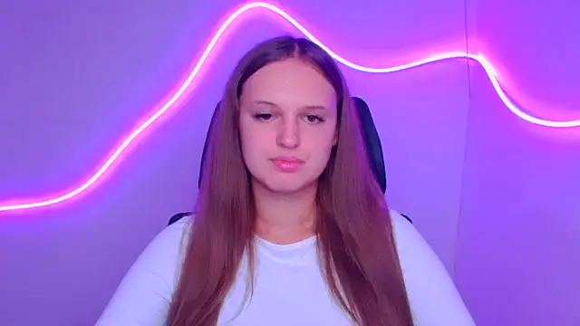 Snapshot of Aurora_White chatting on September 19, 2025, 11:11 am Aurora White online show from September 19, 2025, 11:11 am