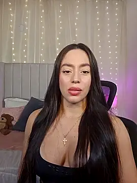 AriadnaTaylor online show from June 9, 2026, 5:57 pm