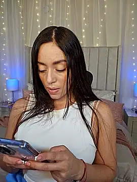 Snapshot of AriadnaTaylor chatting on July 9, 2026, 8:57 pm AriadnaTaylor online show from July 9, 2026, 8:57 pm