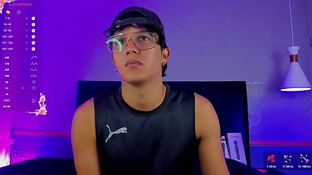 Leo Savage  online show from November 4, 2025, 4:11 am