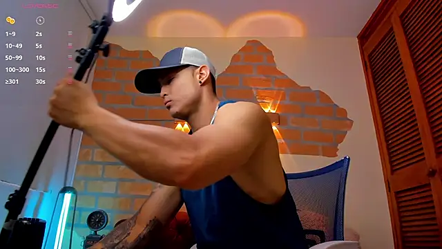 Alexander ferre online show from September 12, 2025, 1:33 pm