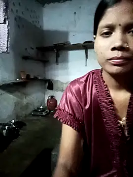 Snapshot of SEXY-MAHI4 chatting on September 29, 2025, 6:40 am SEXY-MAHI4 online show from September 29, 2025, 6:40 am