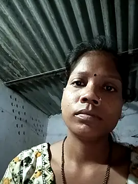 Snapshot of SEXY-MAHI4 chatting on October 24, 2025, 2:41 am SEXY-MAHI4 online show from October 24, 2025, 2:41 am