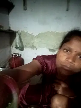 Snapshot of SEXY-MAHI4 chatting on November 20, 2025, 11:43 am SEXY-MAHI4 online show from November 20, 2025, 11:43 am