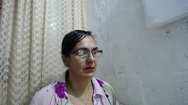 gabbyparker  online show from November 21, 2025, 9:41 am