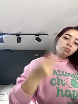 HannahCollyns online show from December 20, 2025, 12:12 pm