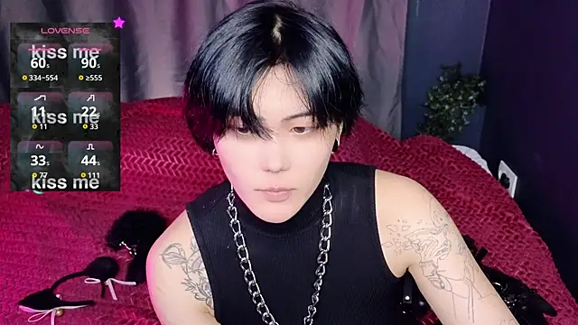 Snapshot of GothXRaven chatting on September 30, 2025, 3:50 pm GothXRaven online show from September 30, 2025, 3:50 pm