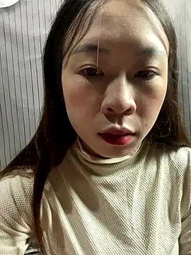 Liplipne online show from October 26, 2025, 3:23 am