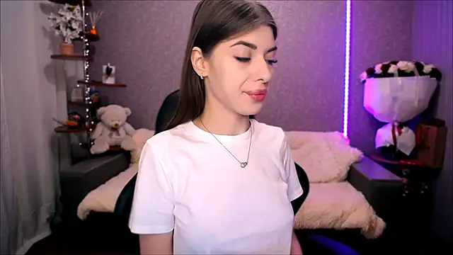 Dianaa Lee0 online show from February 17, 2026, 3:51 pm