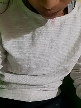 Snapshot of Ragini-Devi chatting on November 28, 2025, 2:42 pm Ragini-Devi online show from November 28, 2025, 2:42 pm