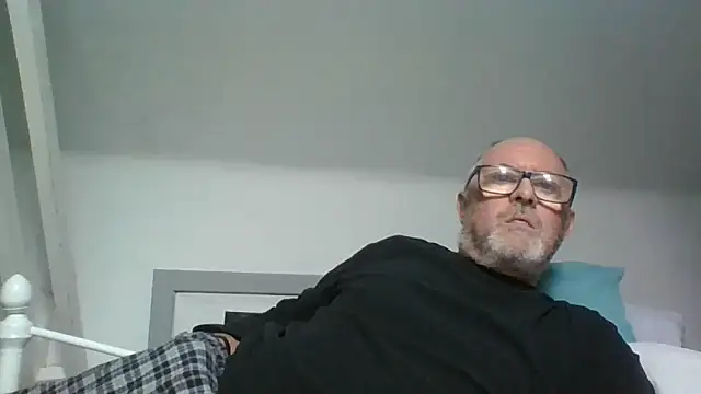 Snapshot of naughtygrandad1 chatting on February 1, 2026, 10:14 am naughtygrandad1 online show from February 1, 2026, 10:14 am