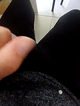 elisaelisa12 online show from September 21, 2025, 10:06 am