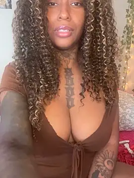 Snapshot of MistiSavannah chatting on May 2, 2026, 2:55 pm MistiSavannah online show from May 2, 2026, 2:55 pm
