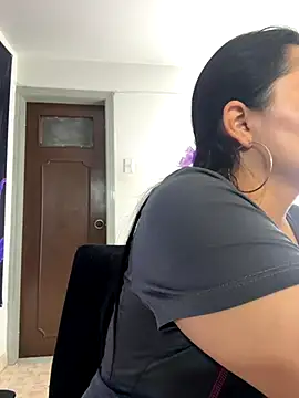 Rouse69  online show from November 17, 2025, 8:31 am