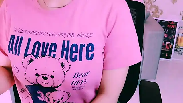 Snapshot of My_Rose chatting on February 12, 2026, 11:27 am My Rose online show from February 12, 2026, 11:27 am