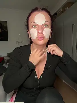 Snapshot of OliviaaFischer chatting on February 13, 2026, 2:46 pm OliviaaFischer online show from February 13, 2026, 2:46 pm