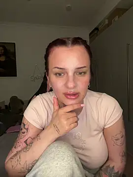 Snapshot of OliviaaFischer chatting on February 19, 2026, 10:50 pm OliviaaFischer online show from February 19, 2026, 10:50 pm