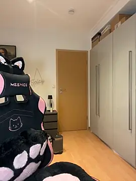 Snapshot of OliviaaFischer chatting on February 20, 2026, 11:43 am OliviaaFischer online show from February 20, 2026, 11:43 am