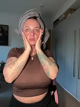 Snapshot of OliviaaFischer chatting on February 25, 2026, 4:38 pm OliviaaFischer online show from February 25, 2026, 4:38 pm