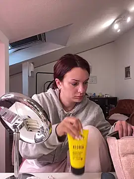 Snapshot of OliviaaFischer chatting on March 13, 2026, 12:56 pm OliviaaFischer online show from March 13, 2026, 12:56 pm