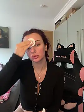 Snapshot of OliviaaFischer chatting on March 21, 2026, 2:42 pm OliviaaFischer online show from March 21, 2026, 2:42 pm