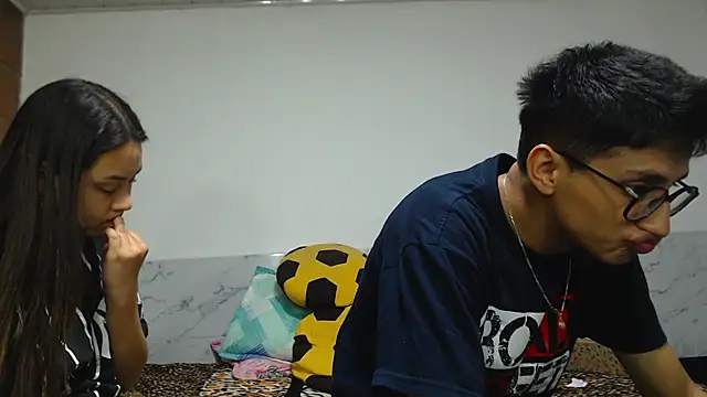 Noa Arez online show from December 22, 2025, 4:31 am