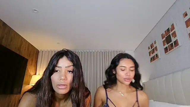 Sarajames online show from April 19, 2026, 12:59 pm