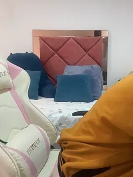 Snapshot of emma_hot2006 chatting on October 12, 2025, 4:28 pm emma hot2006 online show from October 12, 2025, 4:28 pm