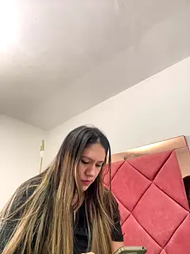 Snapshot of emma_hot2006 chatting on November 7, 2025, 6:30 pm emma hot2006 online show from November 7, 2025, 6:30 pm