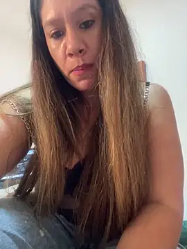 emma hot2006 online show from December 13, 2025, 7:53 pm