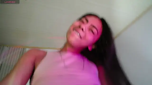 Snapshot of LilybethGray chatting on November 2, 2025, 12:24 am LilybethGray online show from November 2, 2025, 12:24 am