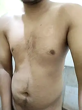 COme8989 online show from October 8, 2025, 4:43 am