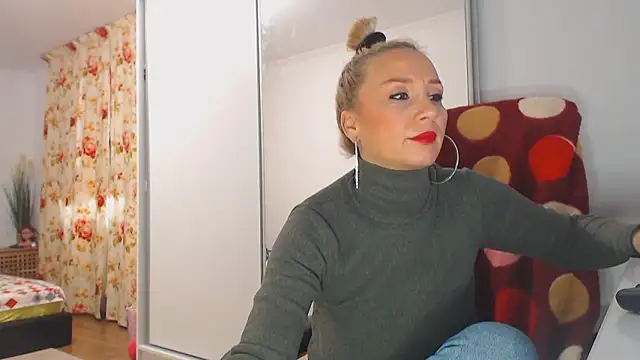 Snapshot of merlyn4 chatting on December 16, 2024, 12:49 pm merlyn4 online show from December 16, 2024, 12:49 pm