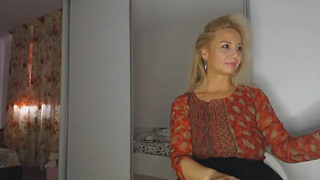 Snapshot of merlyn4 chatting on March 14, 2025, 3:14 pm merlyn4 online show from March 14, 2025, 3:14 pm